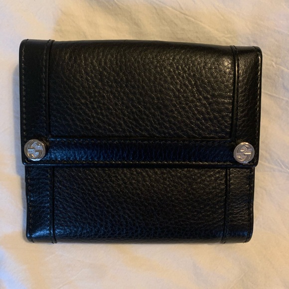 Authentic Gucci Leather Wallet - Picture 6 of 14